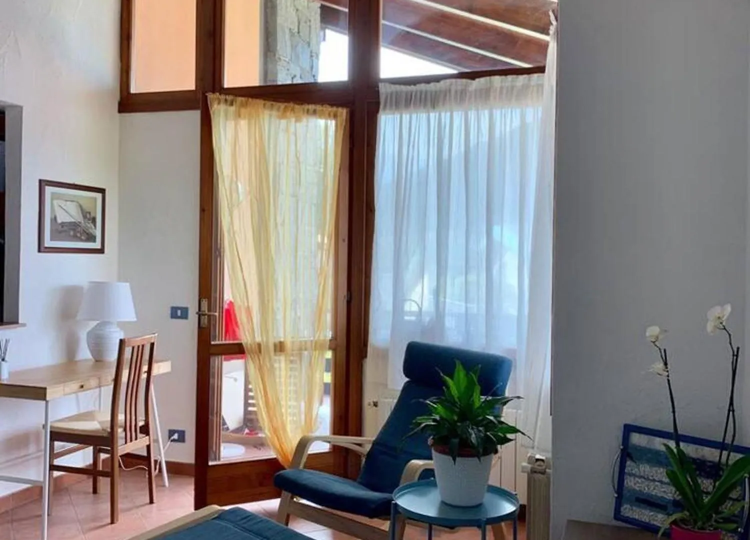 Charming Apartment In Lavena Ponte Tresa 70M² Spacious Terrace