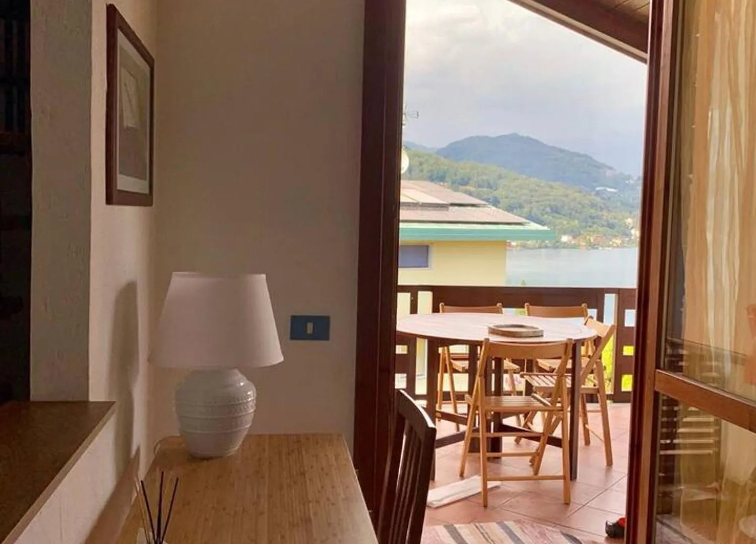 Charming Apartment In Lavena Ponte Tresa 70M² Spacious Terrace