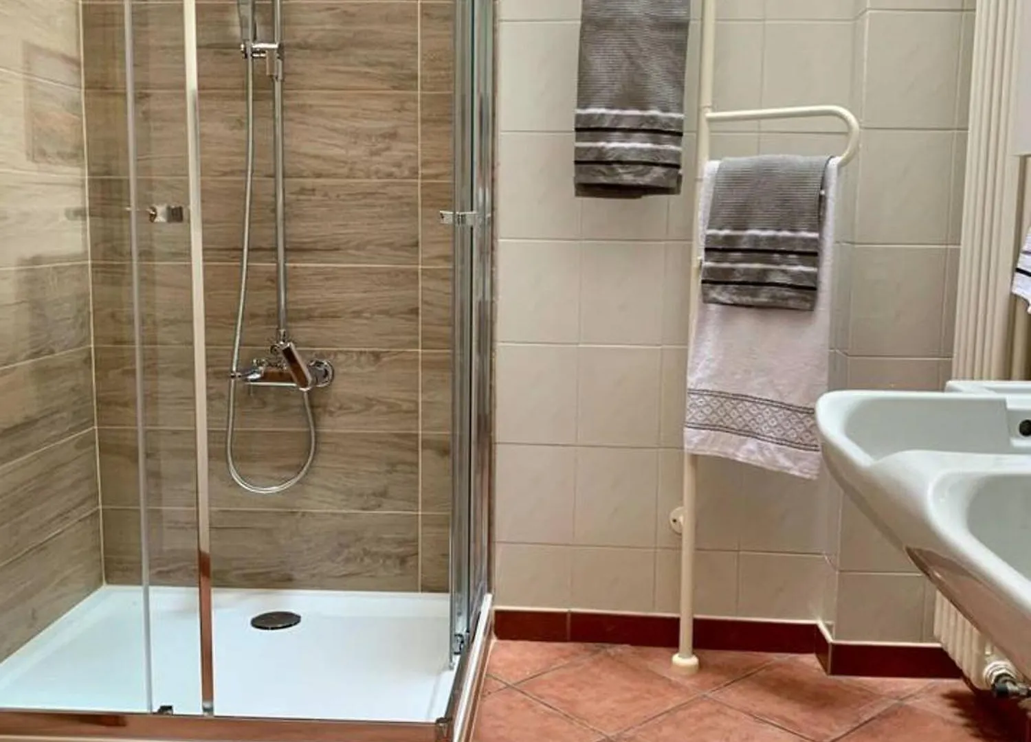 Charming Apartment In Lavena Ponte Tresa 70M² Spacious Terrace Italy