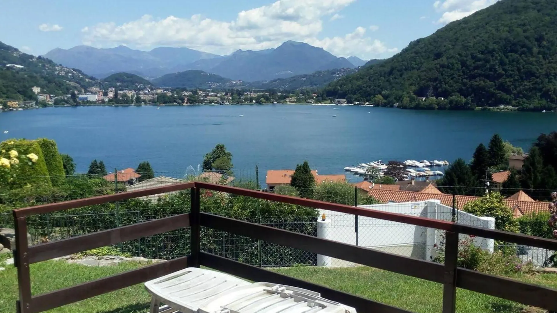 Charming Apartment In Lavena Ponte Tresa 70M² Spacious Terrace Italy